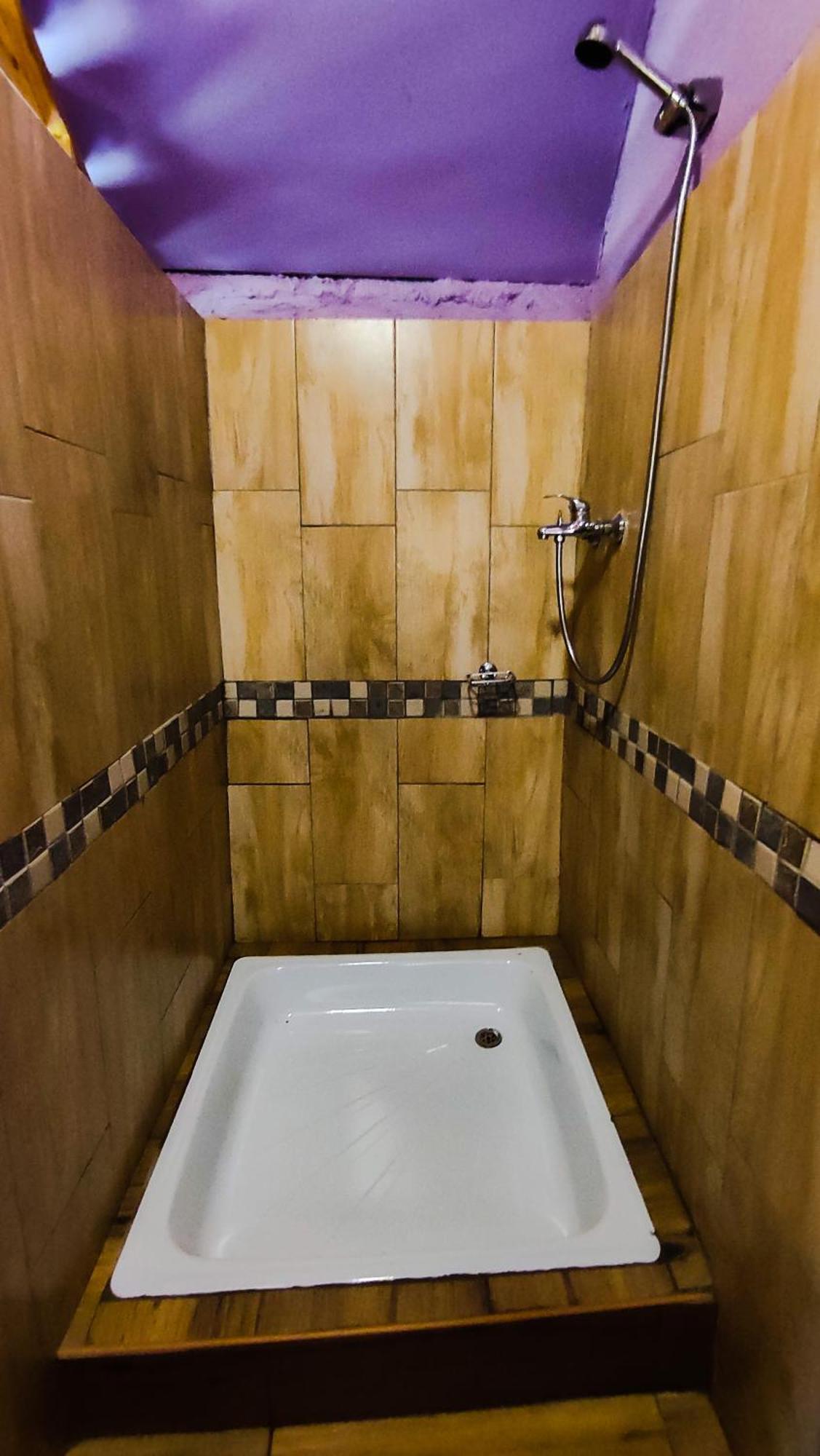 Elephant Trail Guesthouse And Backpackers Касане Номер фото